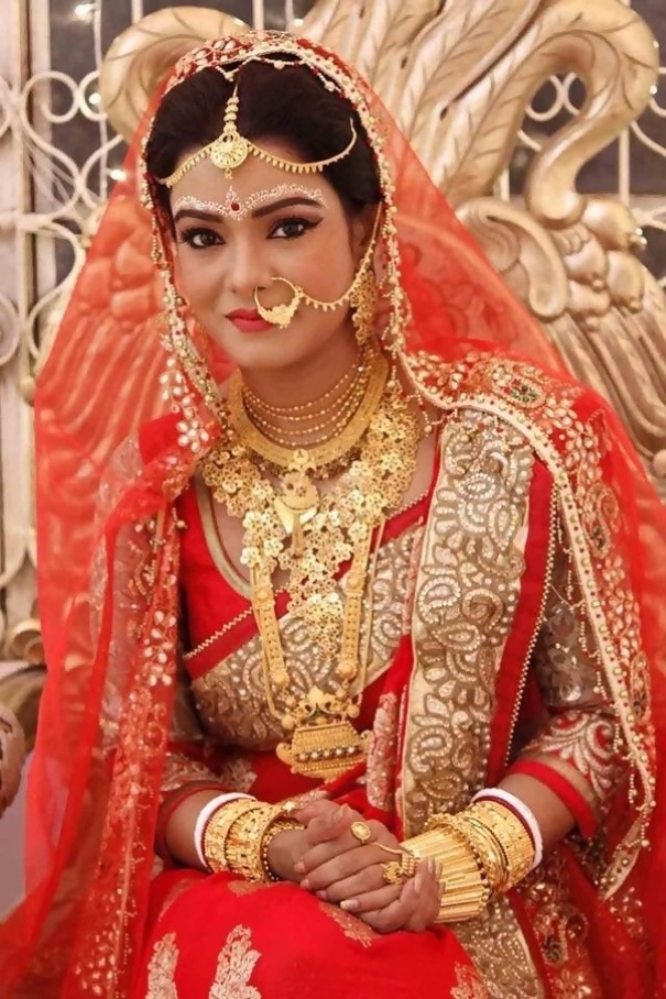 abito da sposa tradizionale indiano