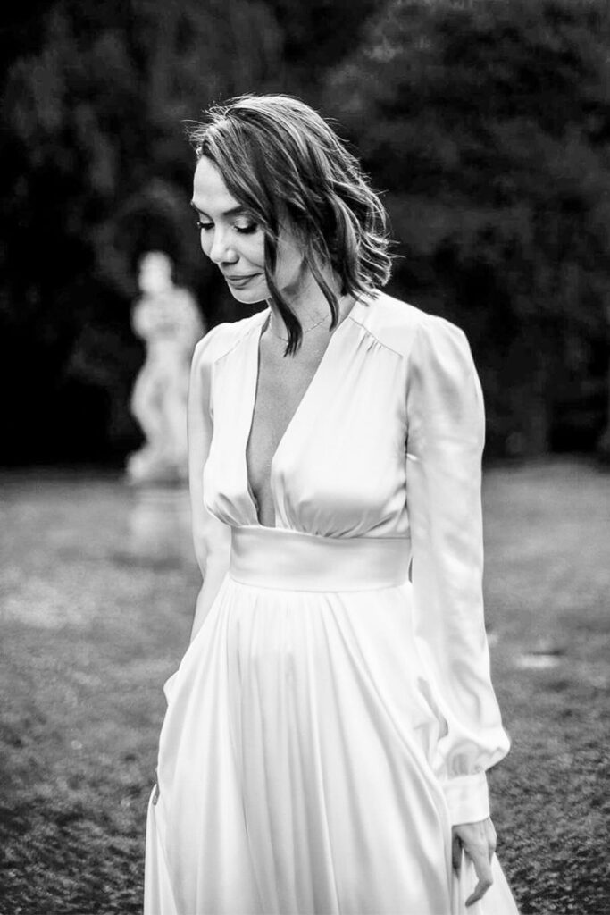 abito da sposa semplice in satin da seta