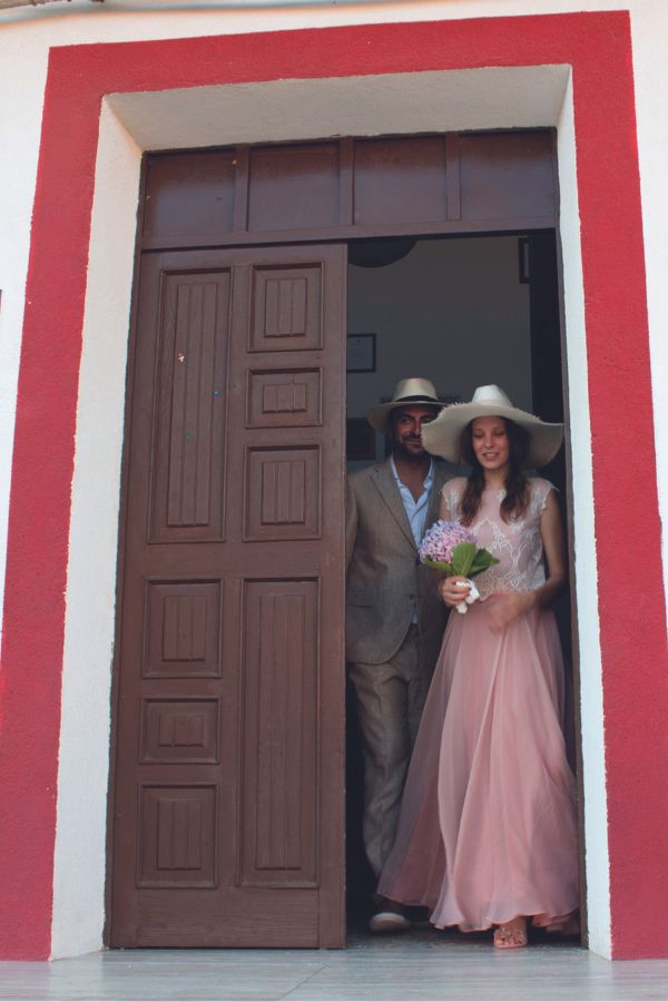 abito da sposa rosa