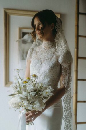 abito-da-sposa-pizzo-cady-velo-bordato-talea-couture