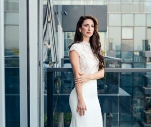 abito in pizzo e cady medello Letizia talea couture