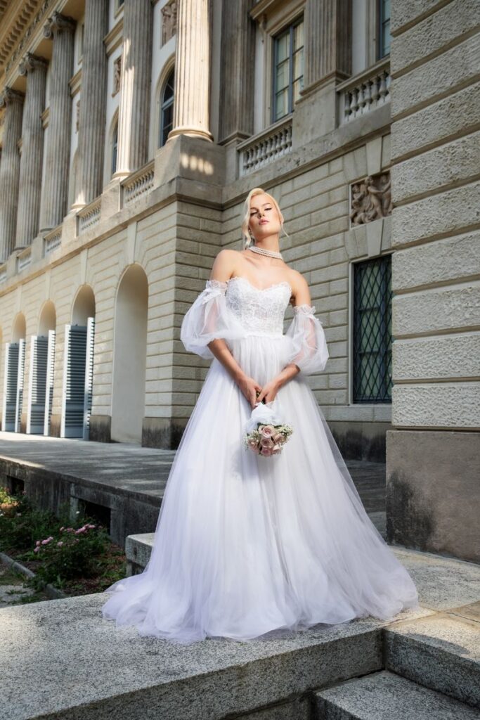 abito da sposa in tulle e pizzo