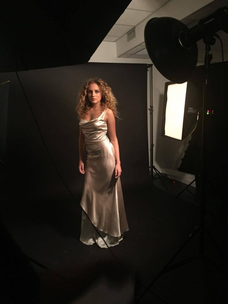 Backstage dello shooting realizzato con abitp da sposa su misura per Cotril Salons Milano
