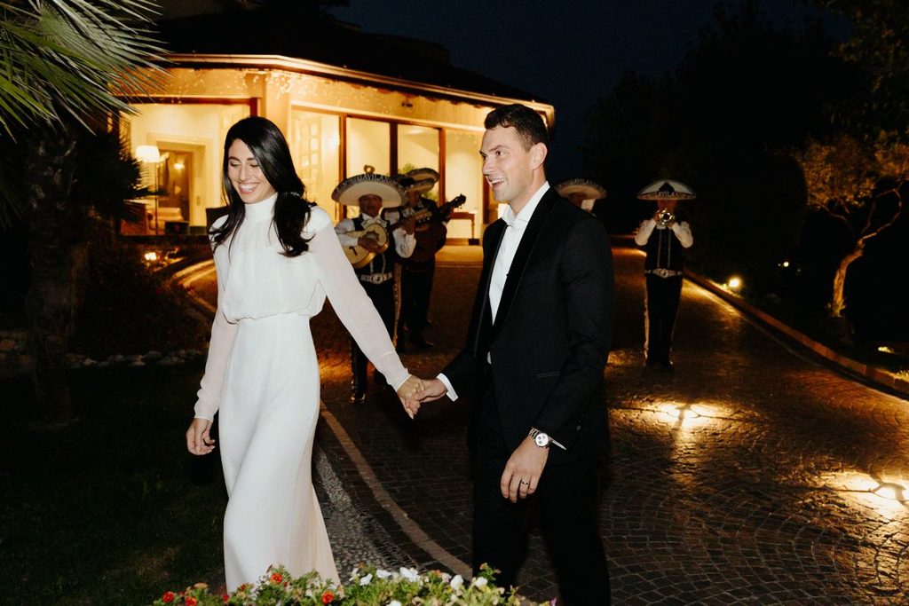 abito da sposa semplice in georgette