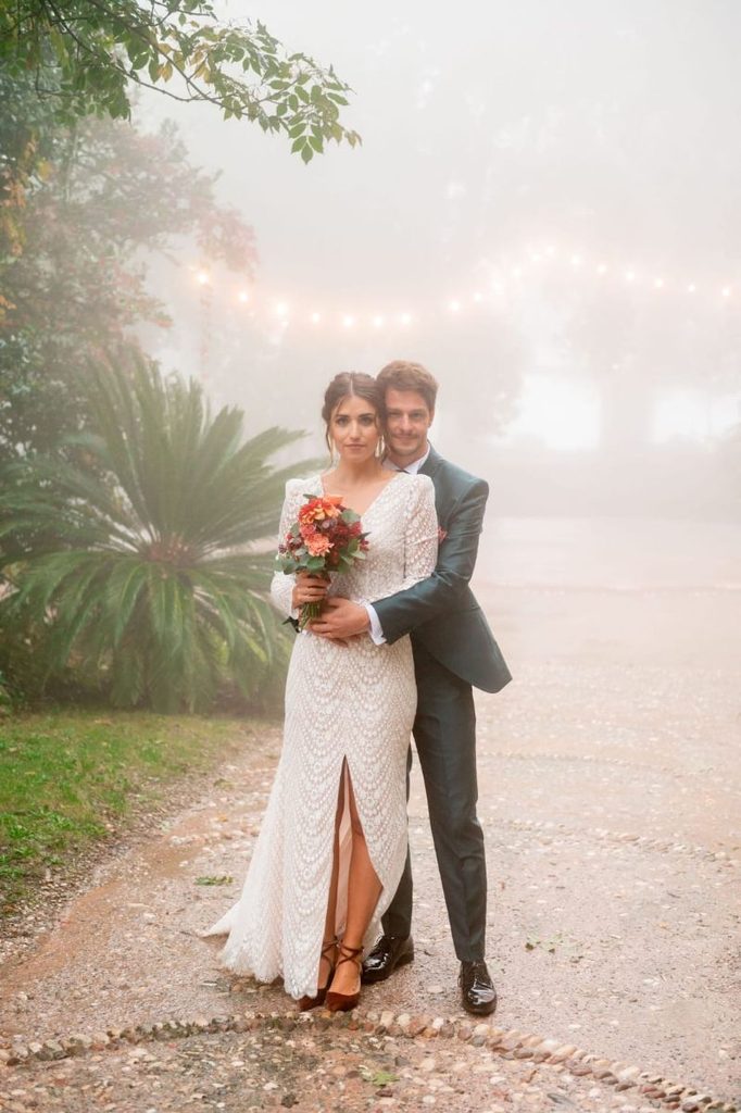 abito da sposa semplice in pizzo